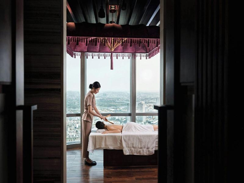 Vinpearl Landmark 81, Autograph Collection image