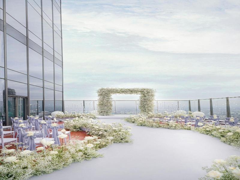 Vinpearl Landmark 81, Autograph Collection image