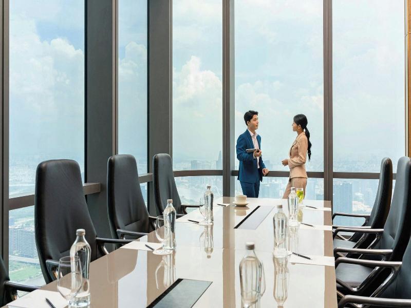 Vinpearl Landmark 81, Autograph Collection image