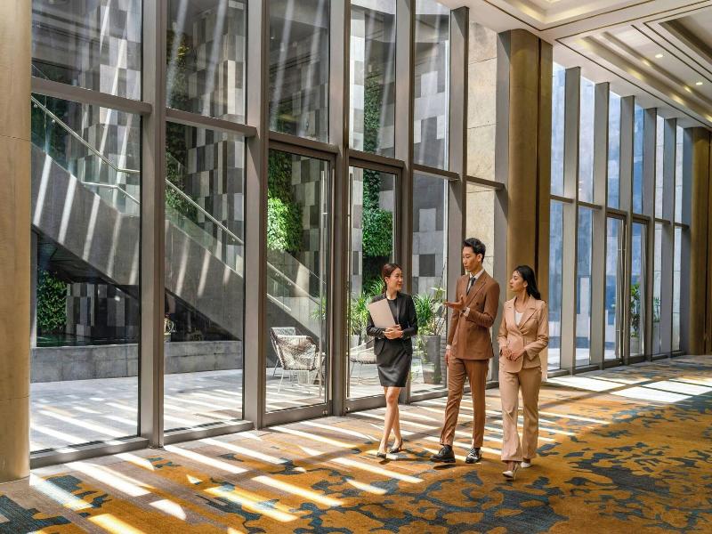 Vinpearl Landmark 81, Autograph Collection image