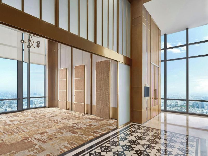 Vinpearl Landmark 81, Autograph Collection image