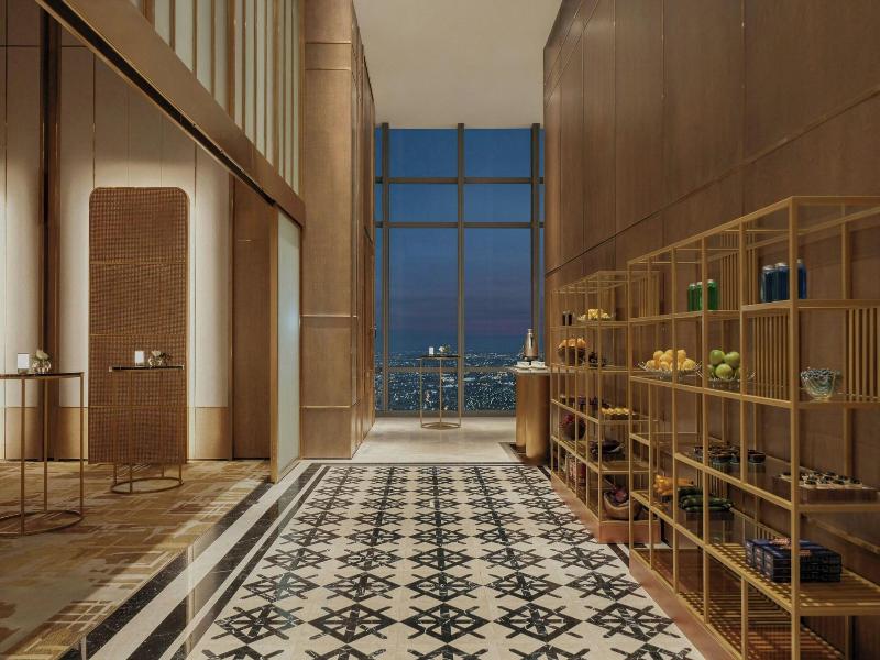 Vinpearl Landmark 81, Autograph Collection image