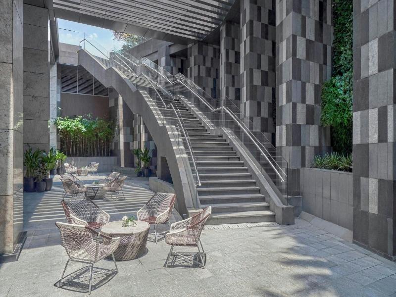 Vinpearl Landmark 81, Autograph Collection image