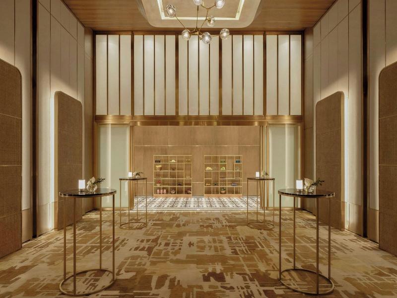 Vinpearl Landmark 81, Autograph Collection image