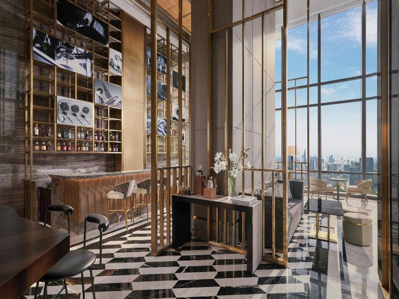 Vinpearl Landmark 81, Autograph Collection image