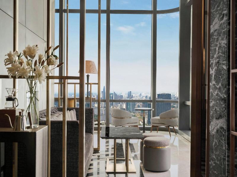 Vinpearl Landmark 81, Autograph Collection image