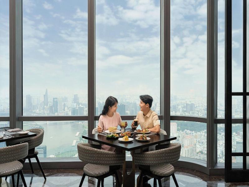 Vinpearl Landmark 81, Autograph Collection image