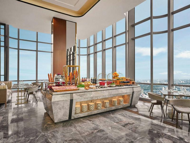 Vinpearl Landmark 81, Autograph Collection image