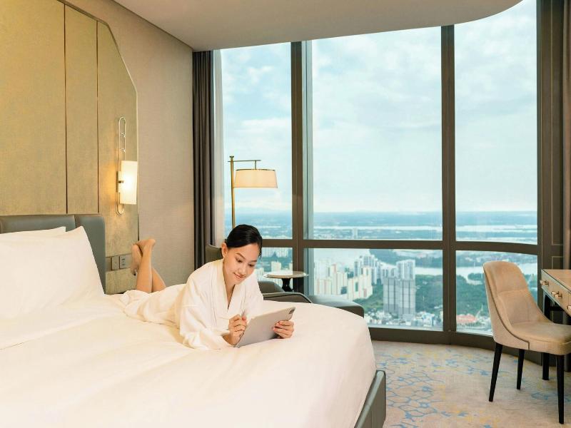 Vinpearl Landmark 81, Autograph Collection image