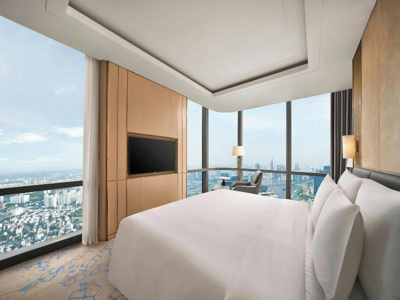 Vinpearl Landmark 81, Autograph Collection image