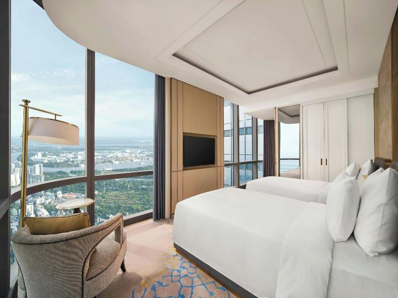 Vinpearl Landmark 81, Autograph Collection image