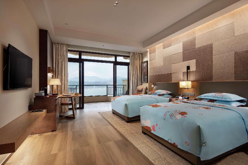 DoubleTree by Hilton Huidong Resort image
