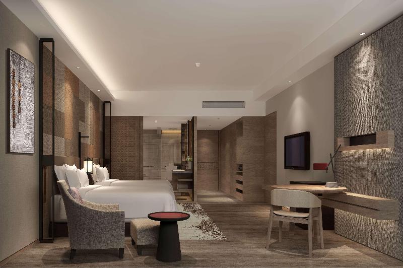 DoubleTree by Hilton Huidong Resort image