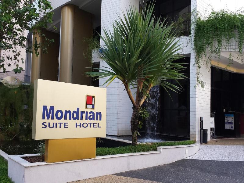 Mondrian Suite Hotel