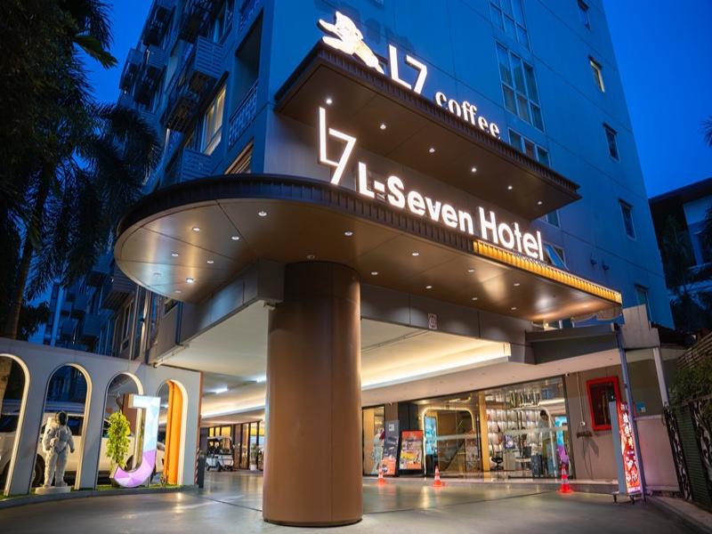 L-Seven Hotel image