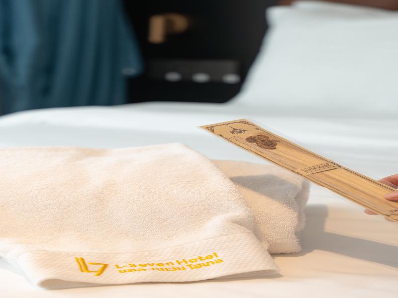 L-Seven Hotel image