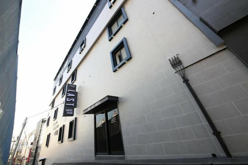 The Last Hotel image