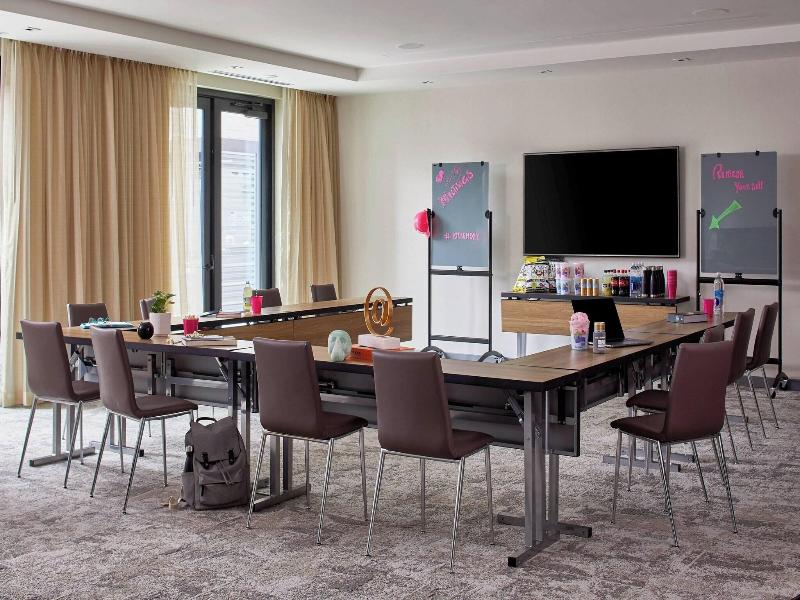 Moxy Atlanta Midtown image