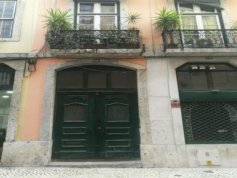 B in Lisbon Downtown Suites image