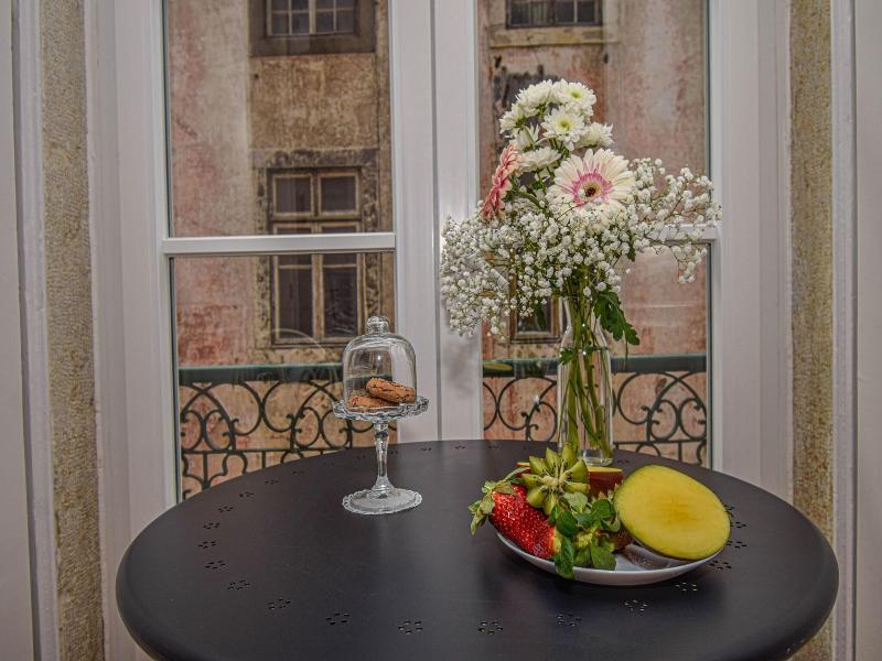 B in Lisbon Downtown Suites image
