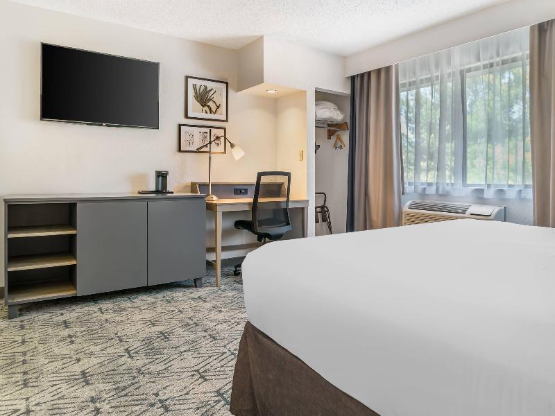 Country Inn Suites By Radisson Frederick Md image