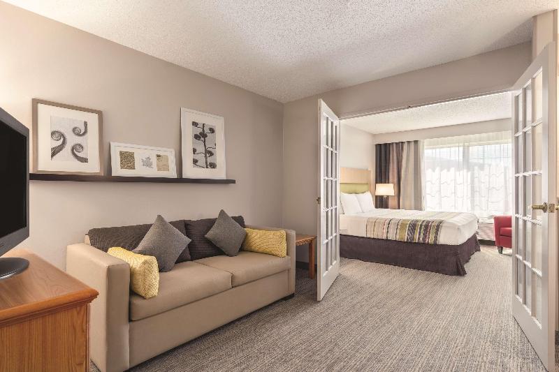 Country Inn Suites By Radisson Big Flats Elmira Ny image