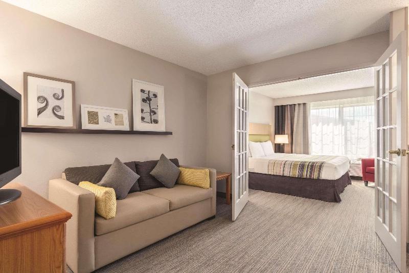Country Inn Suites By Radisson Big Flats Elmira Ny image