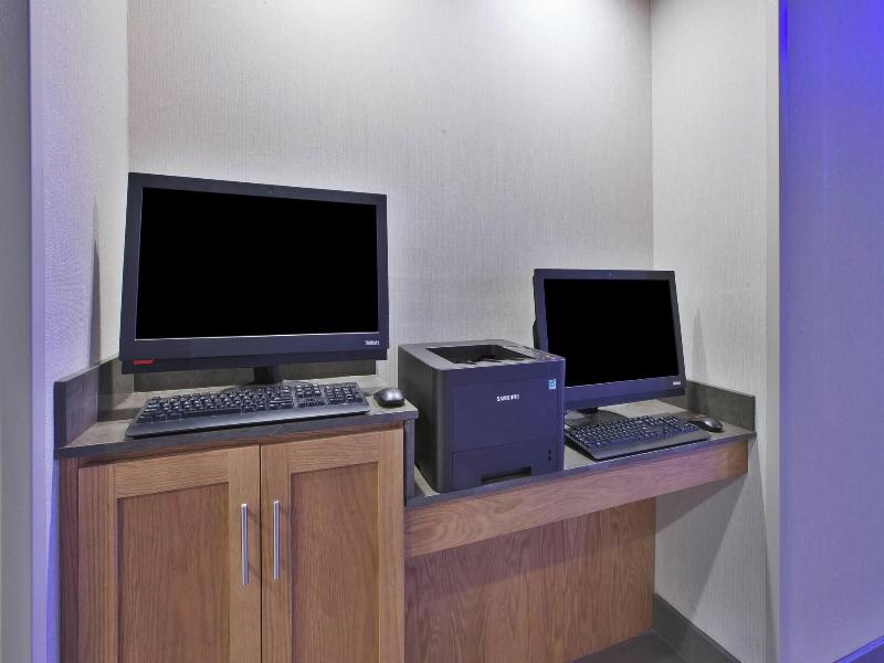 Fairfield Inn & Suites Flint Grand Blanc image