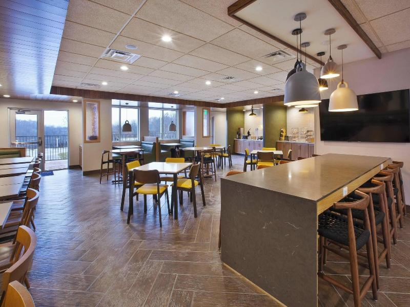 Fairfield Inn & Suites Flint Grand Blanc image