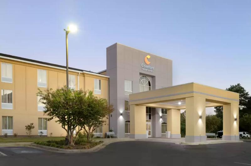 Comfort Inn & Suites Ruston-East image