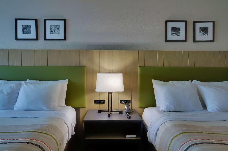 Country Inn Suites By Radisson Savannah Gateway Ga image