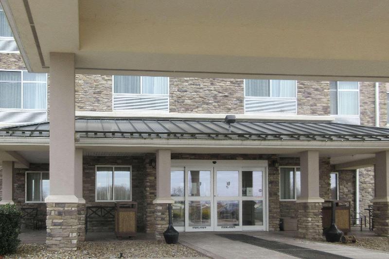 Comfort Inn Suites Dover image