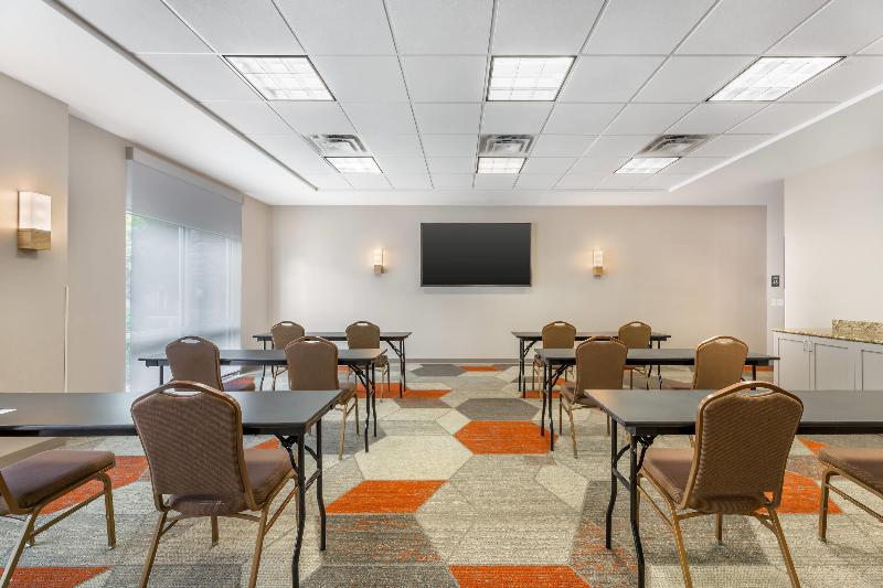 Comfort Inn Suites Dover image