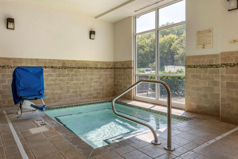 Comfort Inn Suites Dover image