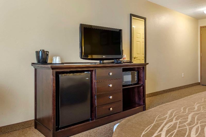 Comfort Inn Suites Dover image
