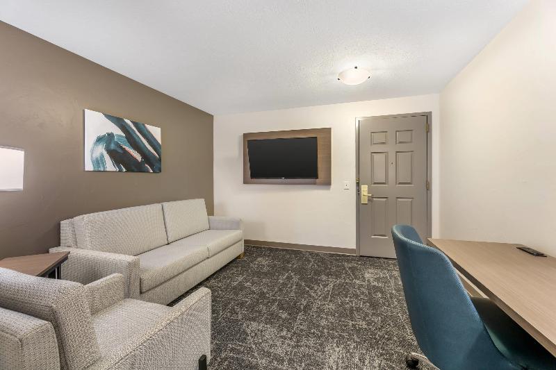 Comfort Inn Suites Dover image