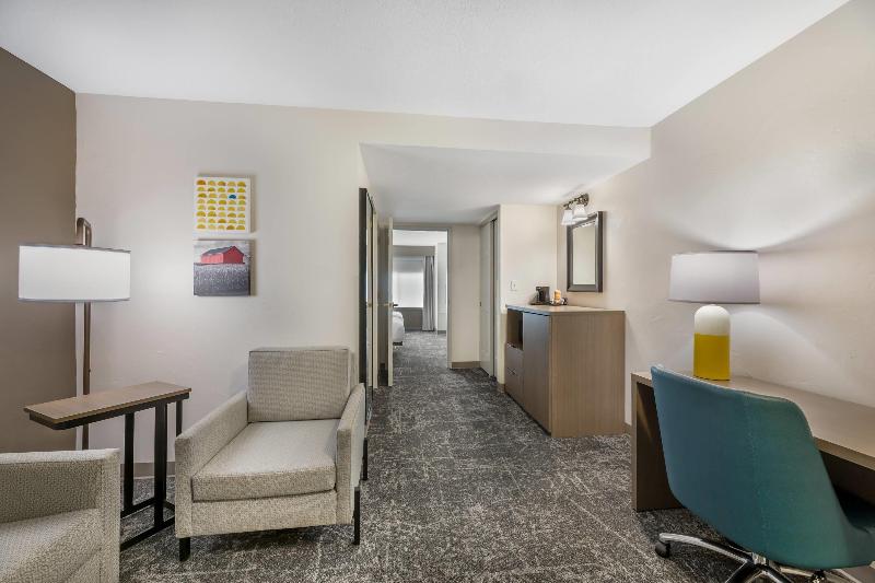 Comfort Inn Suites Dover image