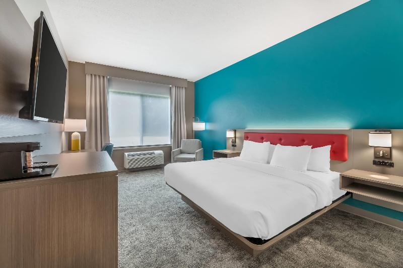 Comfort Inn Suites Dover image