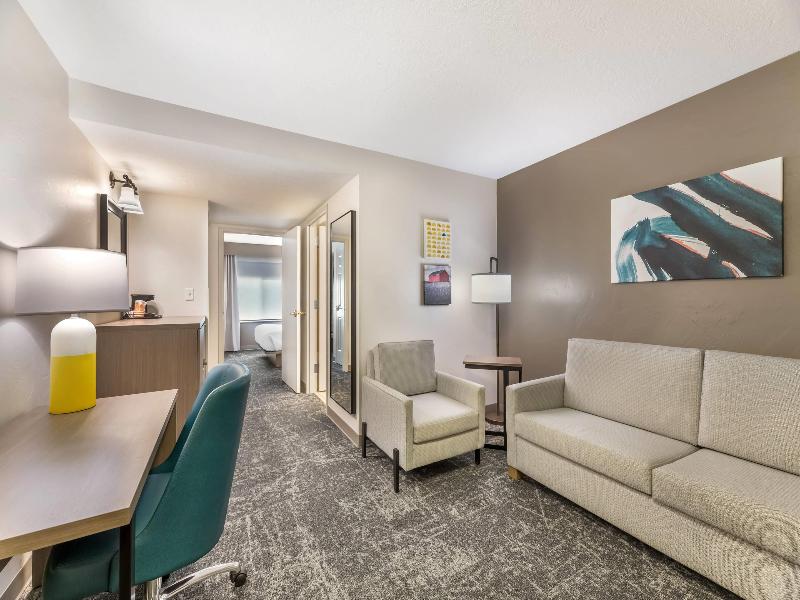 Comfort Inn Suites Dover image