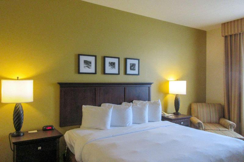 Comfort Inn Suites Dover image