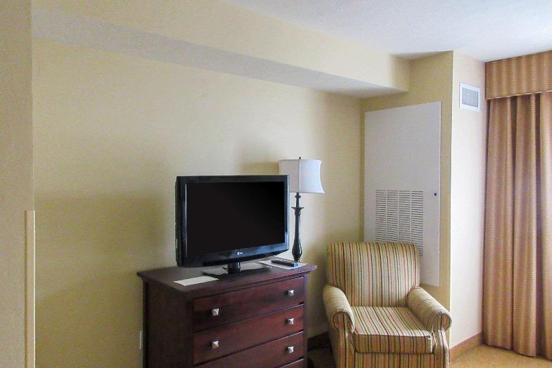 Comfort Inn Suites Dover image
