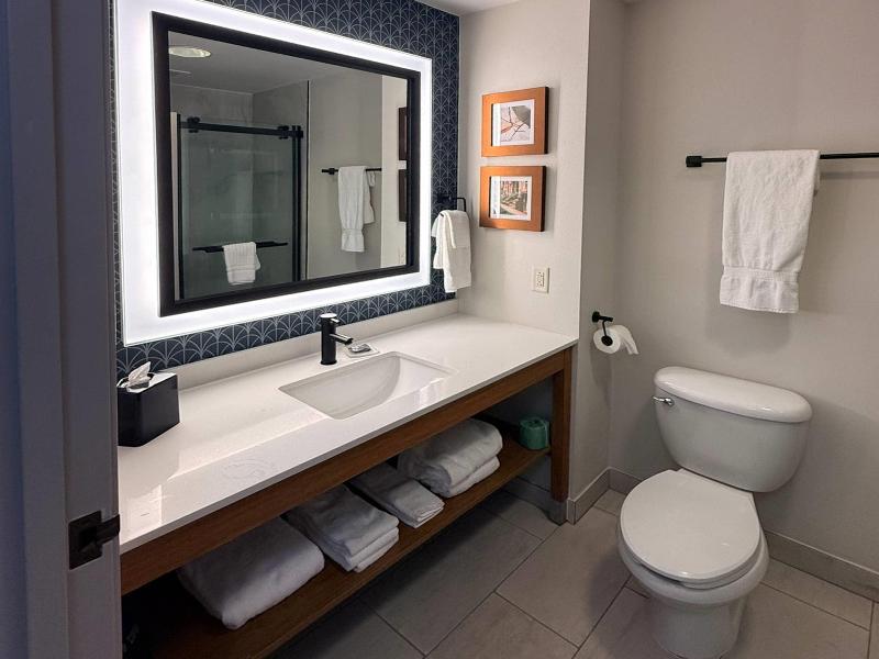 Country Inn & Suites By Radisson, Lima image