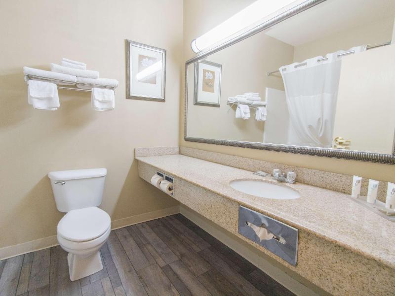 Country Inn Suites By Radisson Marion Oh image