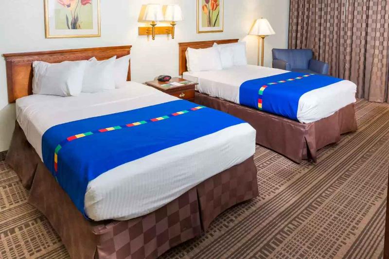 Park Inn Sharon Pa image