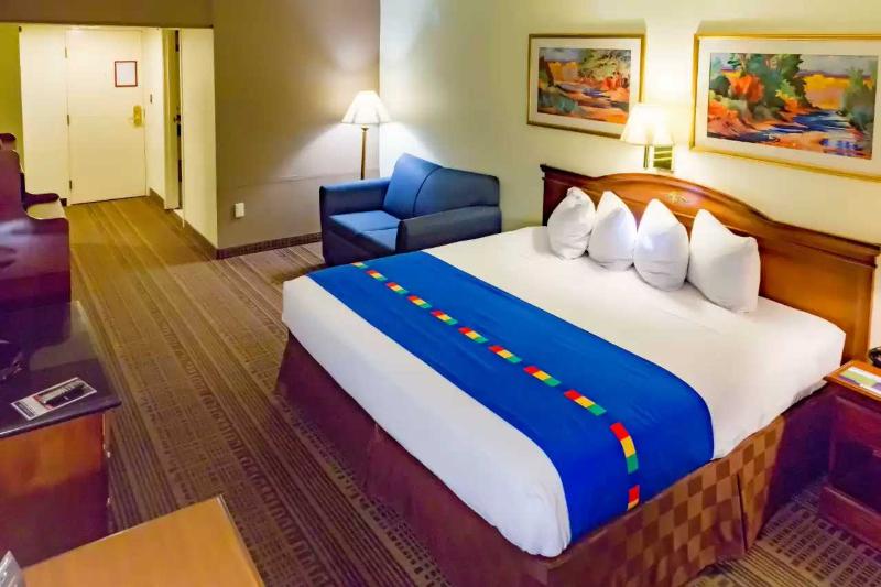 Park Inn Sharon Pa image