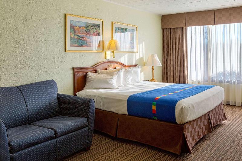 Park Inn Sharon Pa image