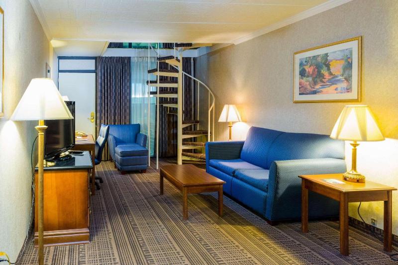 Park Inn Sharon Pa image