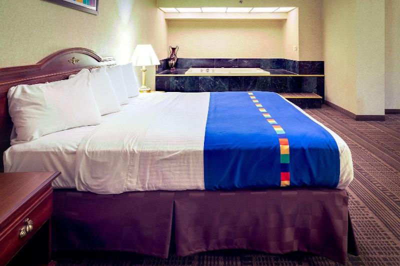 Park Inn Sharon Pa image