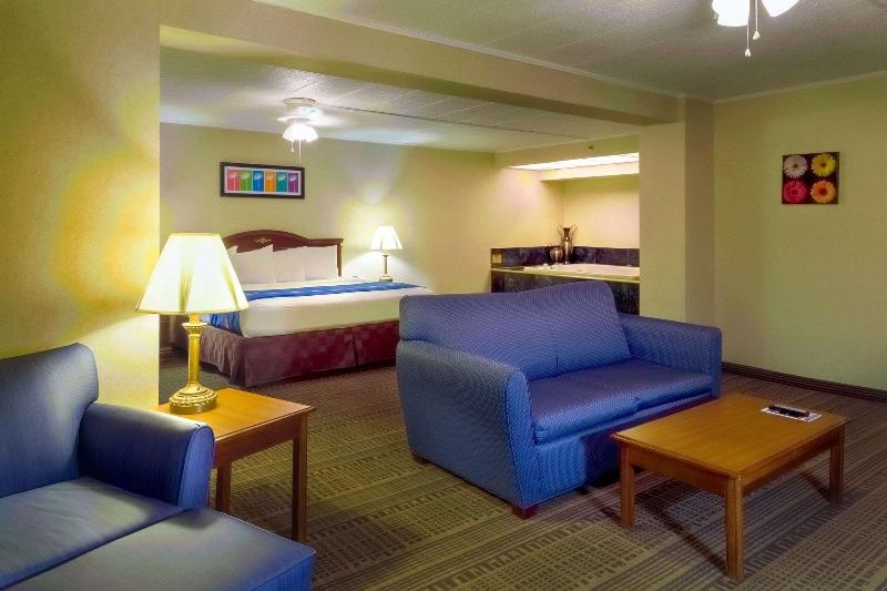 Park Inn Sharon Pa image