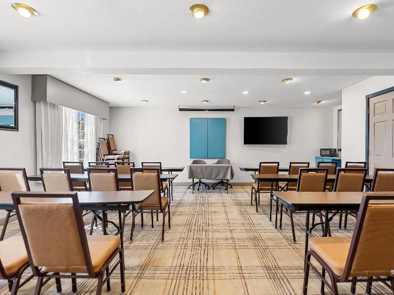 Country Inn Suites By Radisson Kenosha Wi image